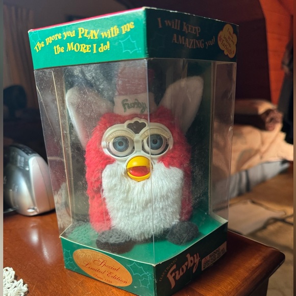 Furby - Picture 1 of 5